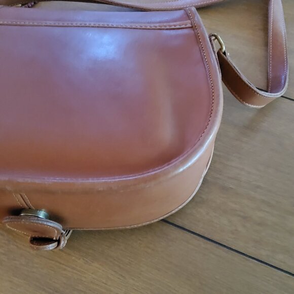 Coach Vintage Saddle Crossbody Handbag in British Tan + Original Hangtag - Picture 5 of 11